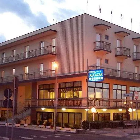 Alcazar 3*