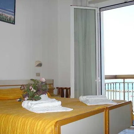 Alcazar Szálloda Rimini