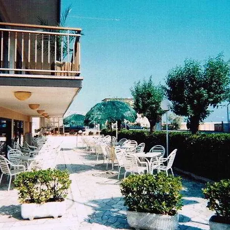 Alcazar Szálloda 3*