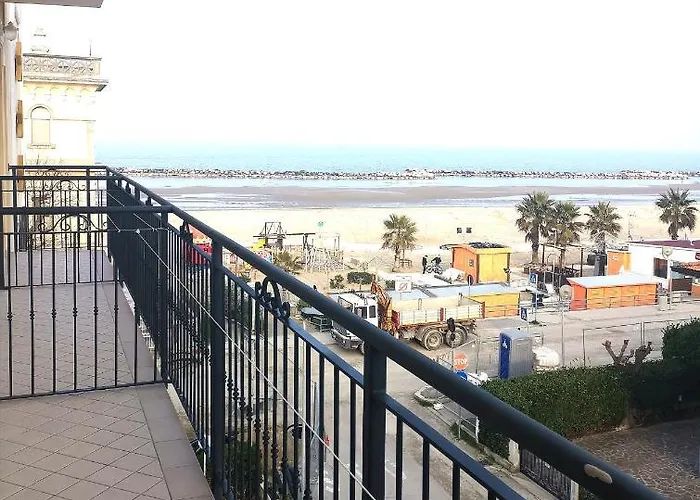 فندق Alcazar ريميني