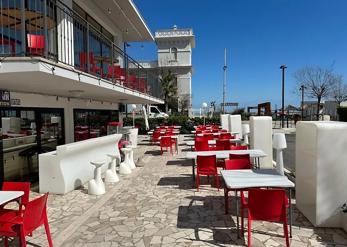 Alcazar 3*