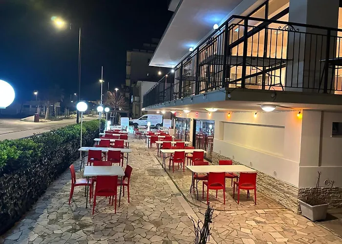 Alcazar מלון רימיני