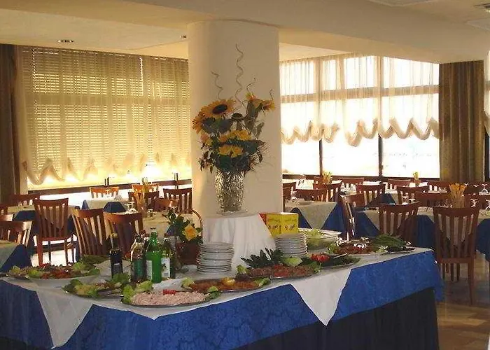 Alcazar רימיני