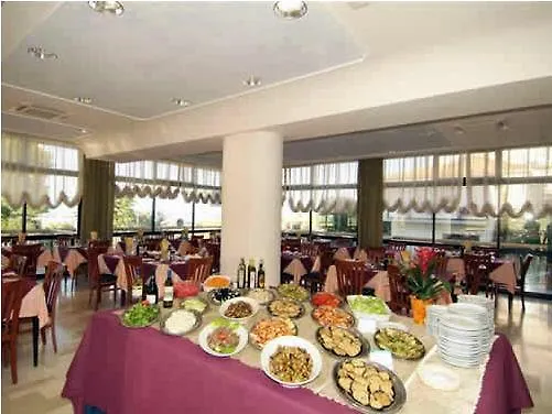 Alcazar 3* רימיני