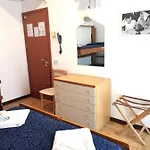 מלון Alcazar 3*