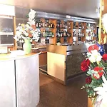 מלון Alcazar 3*