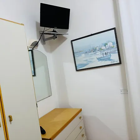 Ξενοδοχείο Alcazar 3*